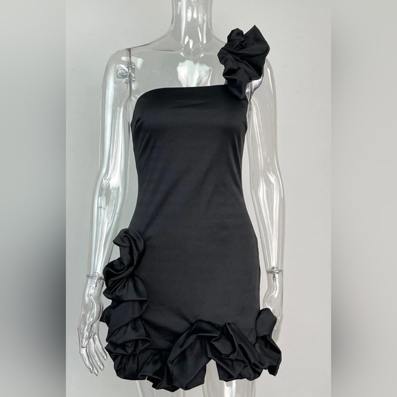 #074 Sz M MICAS * Flower Ruffle Black Dress with Black Accents - Micas - Picture 4 of 11